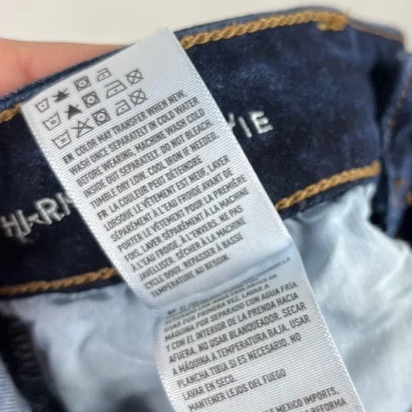 American Eagle Hi-Rise Shortie Jean Shorts Distressed Dark Blue Wash Festival 6 - Picture 10 of 12